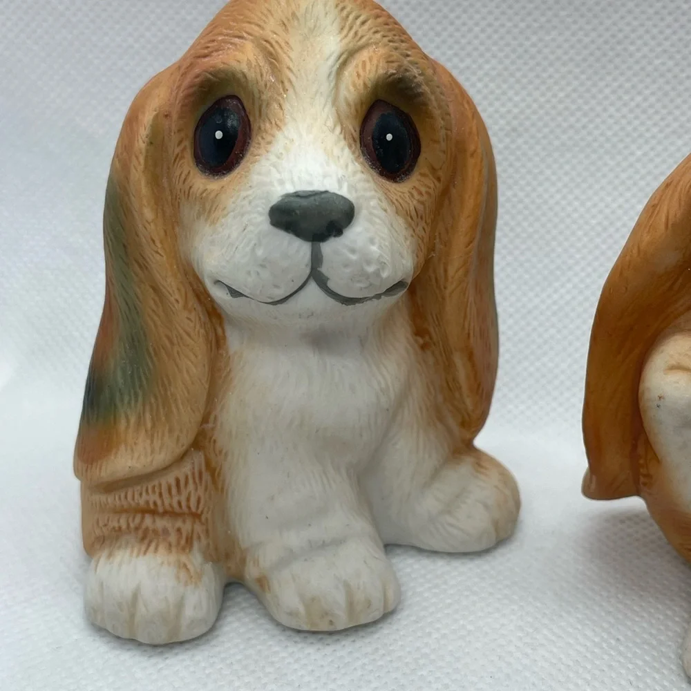 Vintage Set of 3 Porcelain Homco Bassett Hound Beagle Puppies Dogs Figures